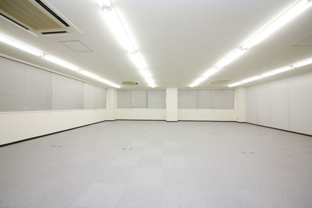 森ビルⅡ　２F　事務所の内装