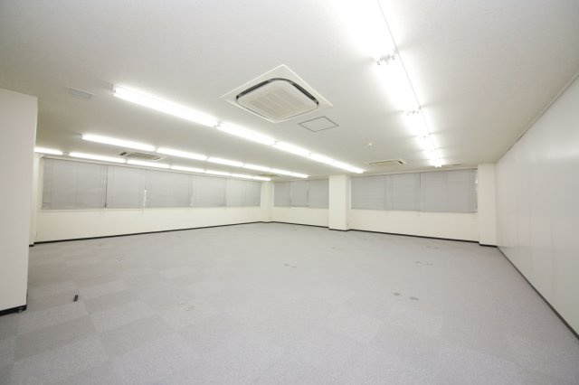 森ビルⅡ　２F　事務所の内装