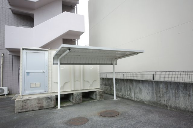 森ビルⅡ　２F　事務所の駐車場