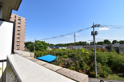 【展望】 | ライオンズガーデン武蔵小金井第２ | 武蔵野の緑を存分に楽しめるのは、低層住宅地域ならではの眺望。夜は星空を見ながらご家族で語り合いを…