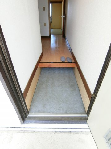 ワイズ大網の玄関