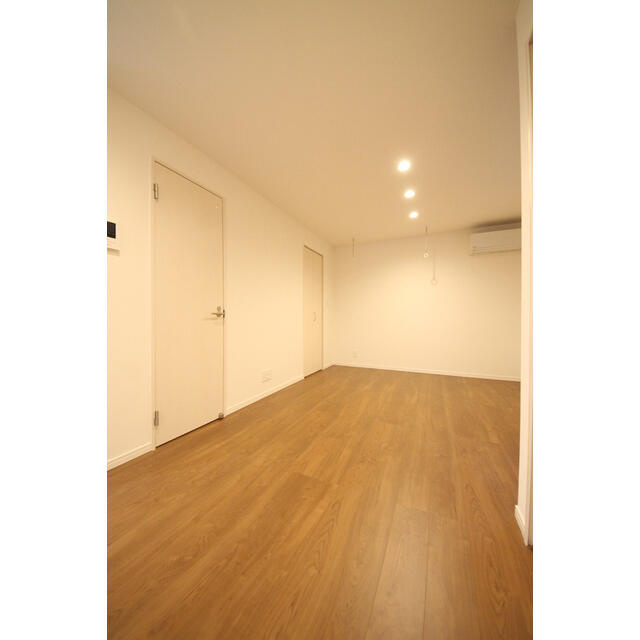 アリュイッテ柴又の居間・リビング