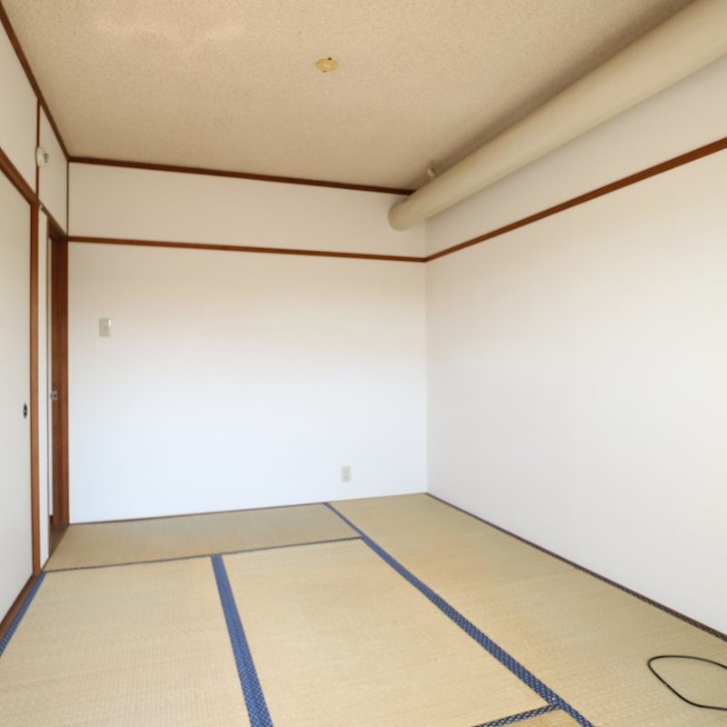 エスぺランクレール長門石【キャッシュバック対象】の和室