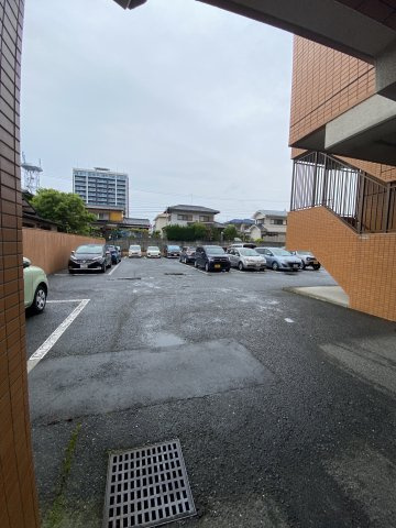 ネオハイツ福間Ⅱの駐車場