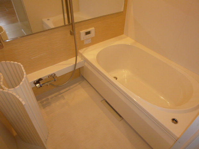 オランフェルムの浴室|追い焚きバス