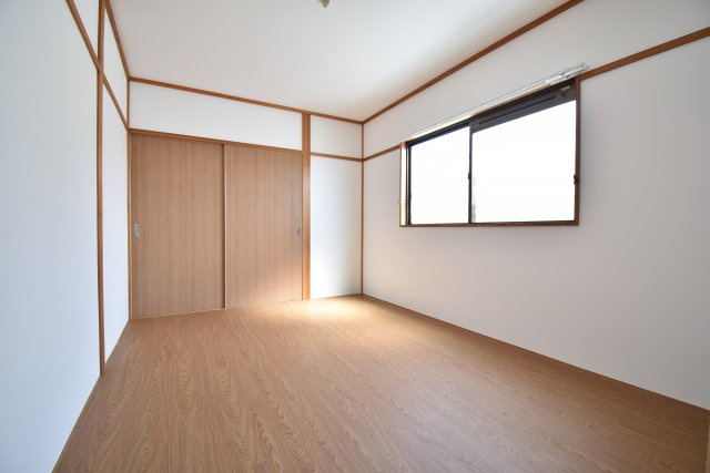 シャトーダンの洋室|使い勝手のいい洋室です