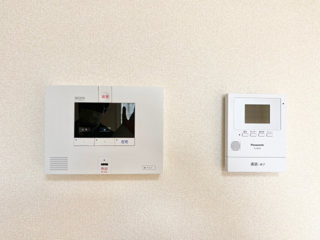 【セキュリティ】 | フィオーレ　ロッソ | ※同物件別室参考写真