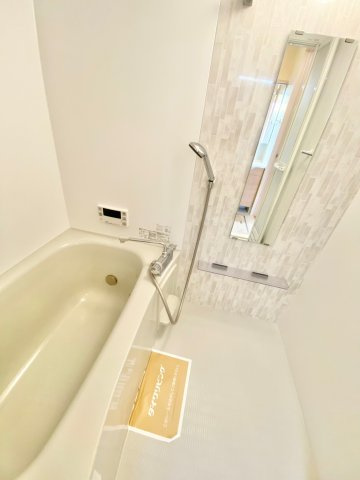 【浴室】 | フィオーレ　ロッソ | ※同物件別室参考写真