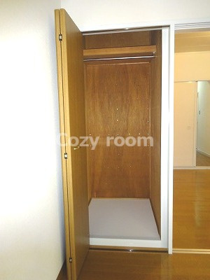 【収納】 | メゾン江坂 | 物入スペースOPEN