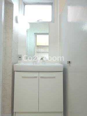 【独立洗面台】 | メゾン江坂 | 独立洗面台、朝の身支度には欠かせません