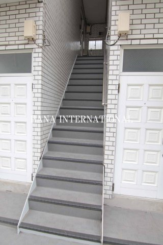 ローズアパートＱ54のエントランス