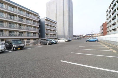 【駐車場】 | ロイヤルグリーンハイツ