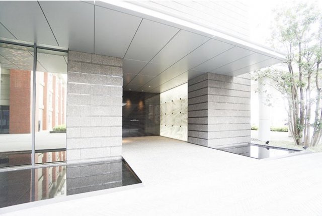 ザ・タワー横浜北仲のエントランス