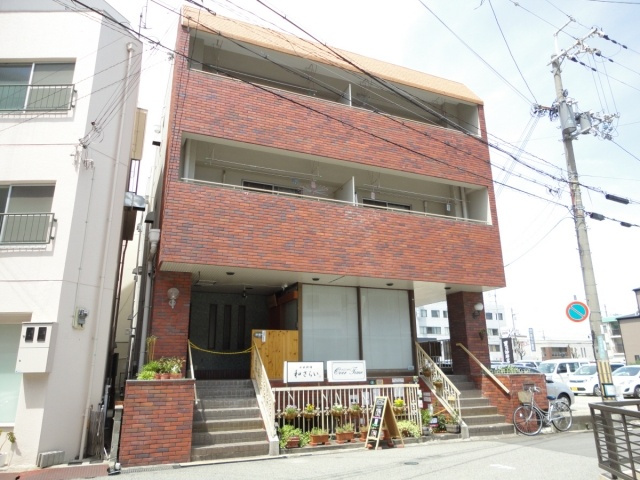 晴水ビルの外観