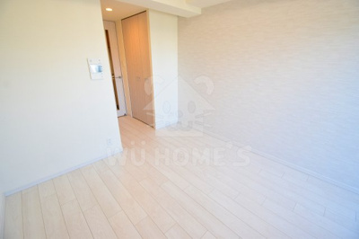 【その他】 | ララプレイス大阪福島ミラ | 明るい洋室です