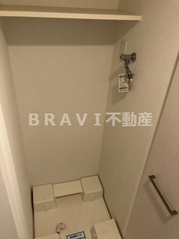 レオンコンフォート大手前ラトゥール　BRAVI不動産の設備|【レオンコンフォート大手前ラトゥール】洗濯パン