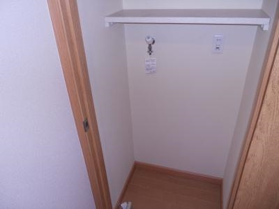 ヴェルドミール佐井の設備|室内洗濯機置き場