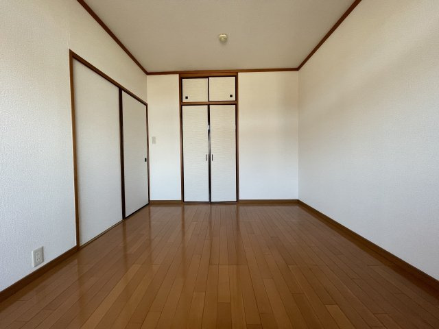 シティハイムケヤキの洋室