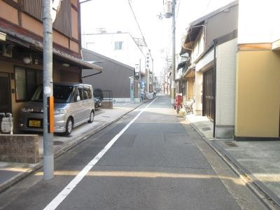 カーサ・フォレスタⅡの周辺|前面道路