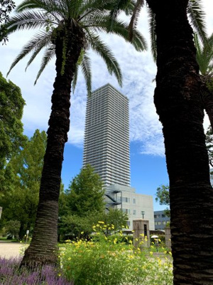 【外観】 | ｈｉｔｏｔｏ広島ＴｈｅＴｏｗｅｒ | 全665戸 53階建タワーマンション　基礎免震構造で安心です