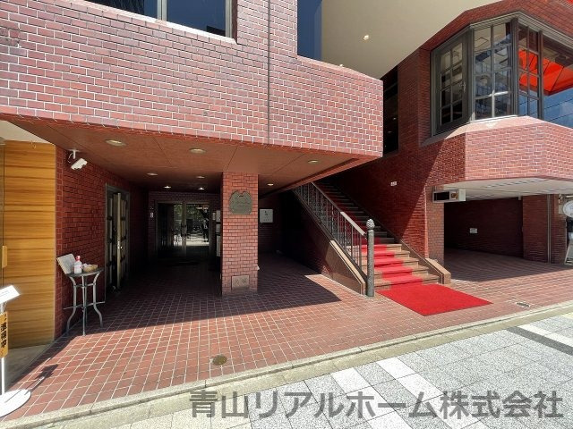 【エントランス】 | カサグランデミワ | エントランスです