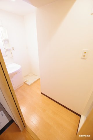 パストラーレ江坂　仲介手数料無料の洗面所