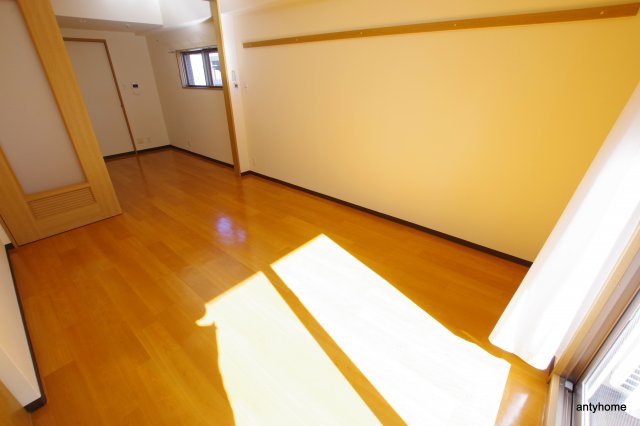 パストラーレ江坂　仲介手数料無料の洋室