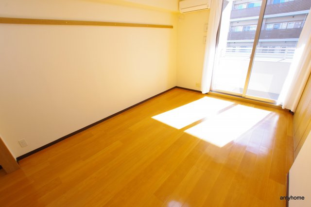 パストラーレ江坂　仲介手数料無料の寝室