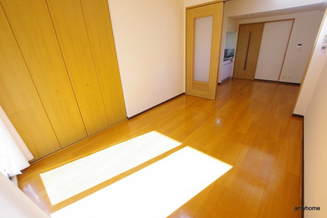 パストラーレ江坂　仲介手数料無料の寝室