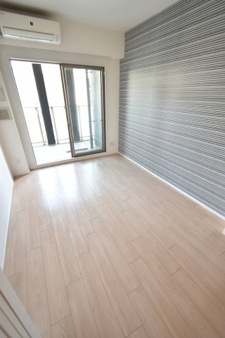 CONOE本町通の洋室