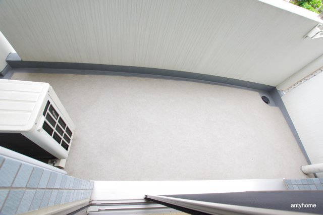 アクアスイート新大阪　仲介手数料無料のバルコニー