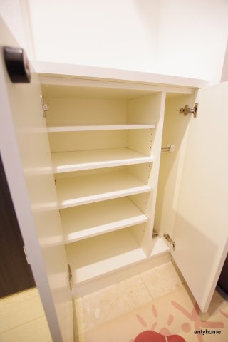 アクアスイート新大阪　仲介手数料無料の収納