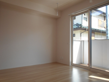 【寝室】 | ＭＡＹ・ＣＡＳＬＥ | 『ＭＡＹ・ＣＡＳＴＬＥ』反転イメージ