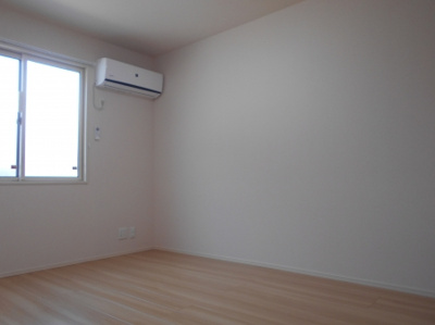 【洋室】 | ＭＡＹ・ＣＡＳＬＥ | 『ＭＡＹ・ＣＡＳＴＬＥ』反転イメージ