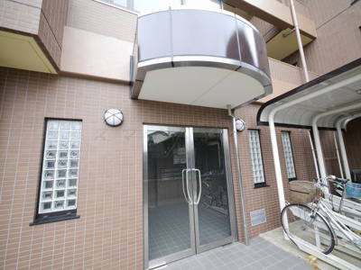 【エントランス】 | ポーロウニアハイツ