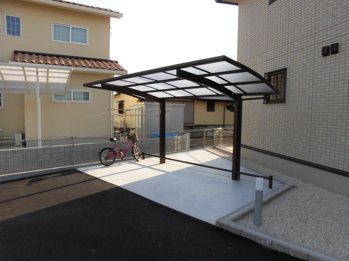 クレストの駐車場