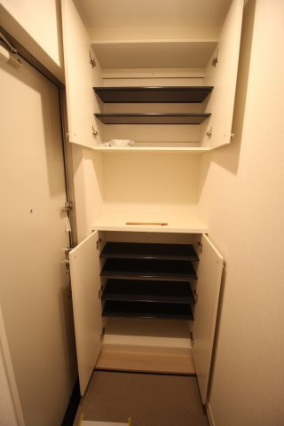 ボンヌフルール 101 ネット無料 最大100m ミサワホーム施工物件 駐輪場 バイク置き場有 追焚 エアコン Tvモニターホン システムキッチン 温水洗浄便座 横浜市 川崎市の賃貸 株式会社アメニティーハウジング