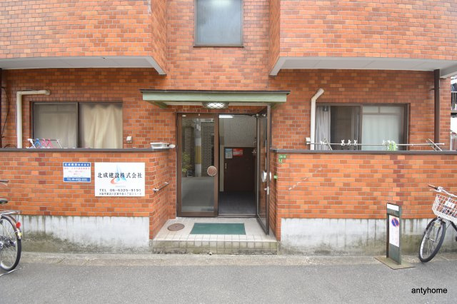 マンションサークル　仲介手数料無料のエントランス