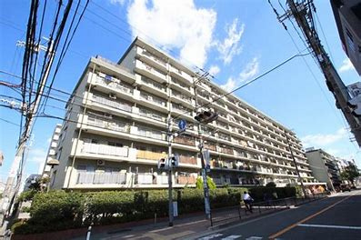 【外観】 | グリーンコーポ江坂第2 | 【現地写真】 鉄筋コンクリート造9階建て♪ 総戸数210戸♪