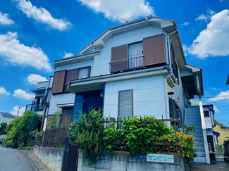 【外観】 | 小田急線「百合ヶ丘」駅より徒歩9分！閑静な住宅地にある2階建てアパートです♪通勤通学はもちろん、お買い物やお出かけにもGood☆