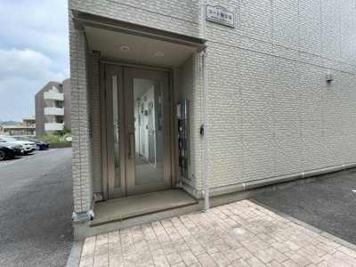 【エントランス】 | コート権太坂