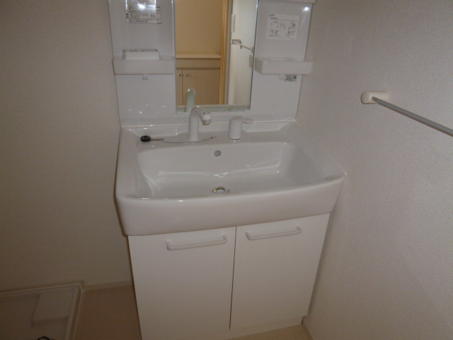 ピッコラ・カーサの独立洗面台|洗髪洗面化粧台