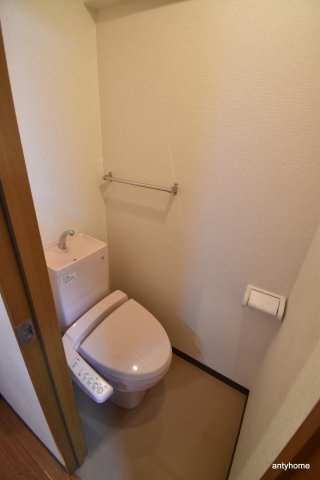 第16関根マンション　仲介手数料無料のトイレ