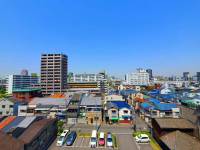 【展望】 | フィオレ鴫野 | ６階部分なので、景色が大変綺麗です。南向きバルコニーですので陽当たりも良いですよ♪
