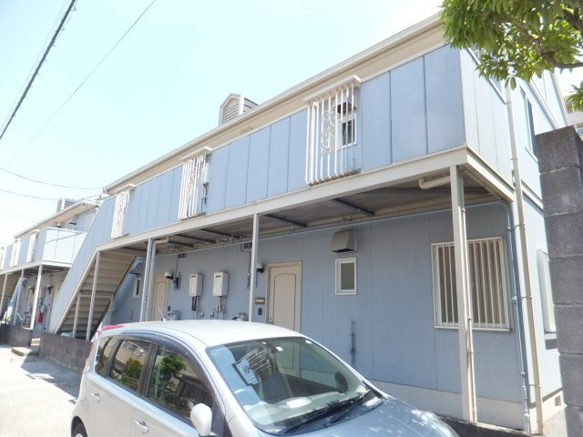 シャトル山崎Ａの外観