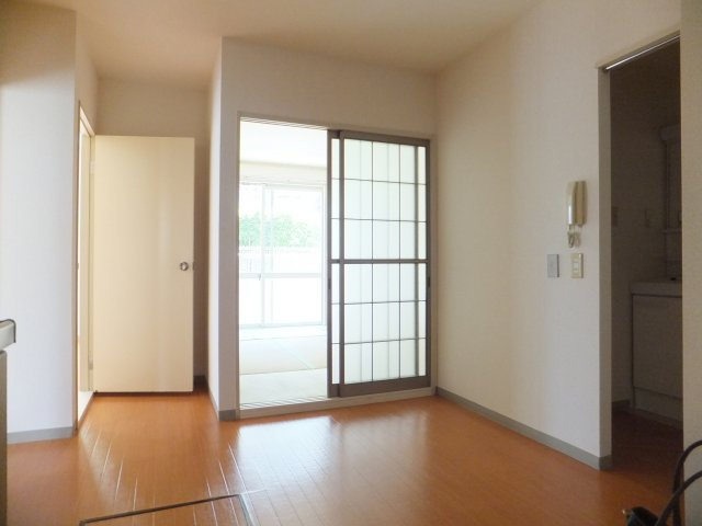 シャトル山崎Ａの居間・リビング