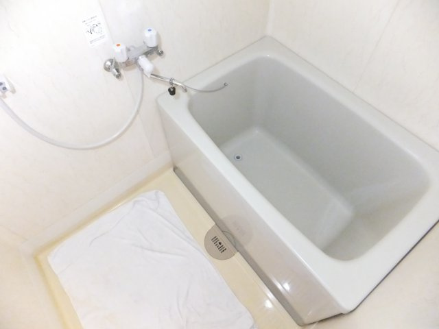 シャトル山崎Ａの浴室