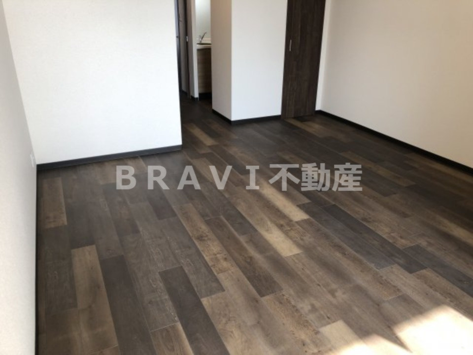 ブリリアントジュネス本町　BRAVI不動産の寝室|【ブリリアントジュネス本町】落ち着いた色調の寝室です