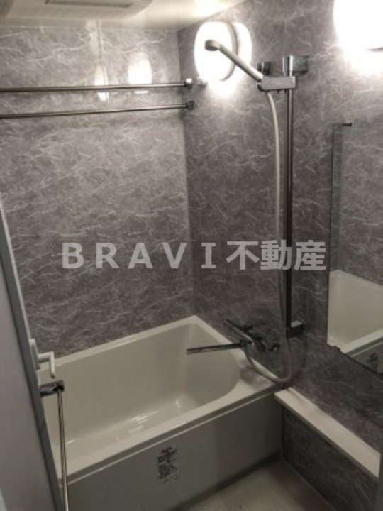 ブリリアントジュネス本町　BRAVI不動産の浴室|【ブリリアントジュネス本町】お風呂です
