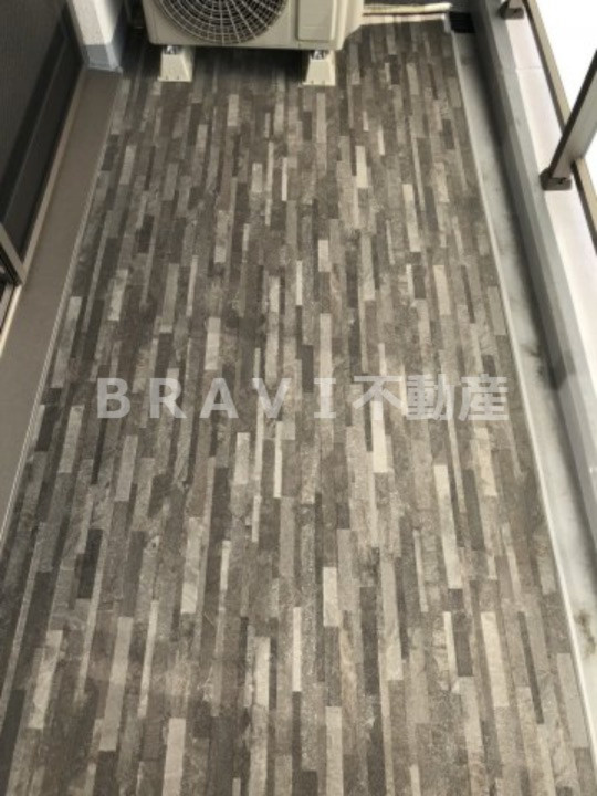 ブリリアントジュネス本町　BRAVI不動産のバルコニー|【ブリリアントジュネス本町】広々としたバルコニーです